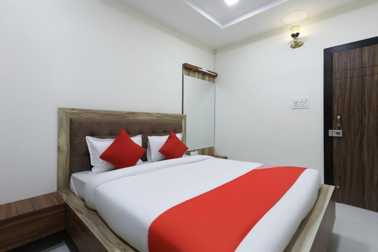 Отель Oyo 60577 Sukhmani Residency Индаур Экстерьер фото
