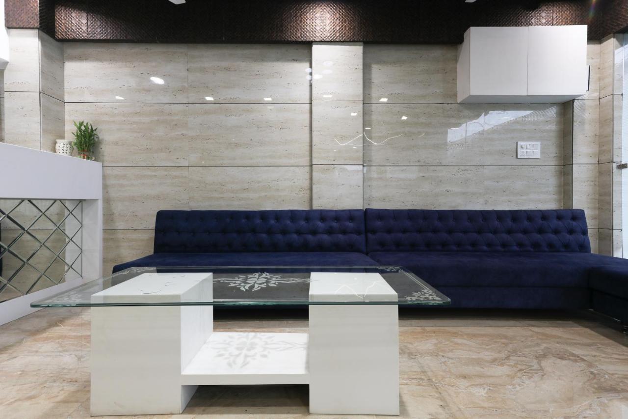 Отель Oyo 60577 Sukhmani Residency Индаур Экстерьер фото