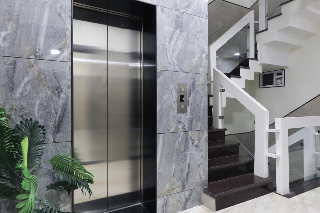 Отель Oyo 60577 Sukhmani Residency Индаур Экстерьер фото